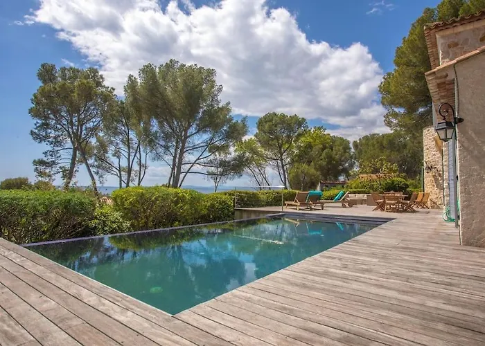 Villa, 8 Pers, Pieds Dans L'eau Saint-Raphaël