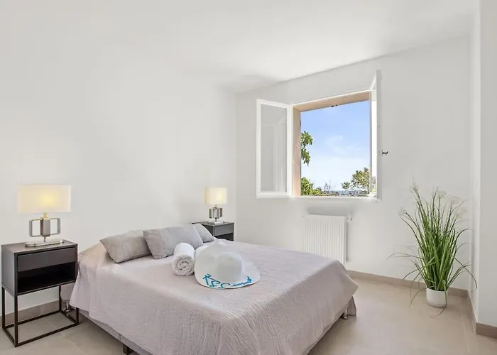 Villa Villa, 8 Pers, Pieds Dans L'eau